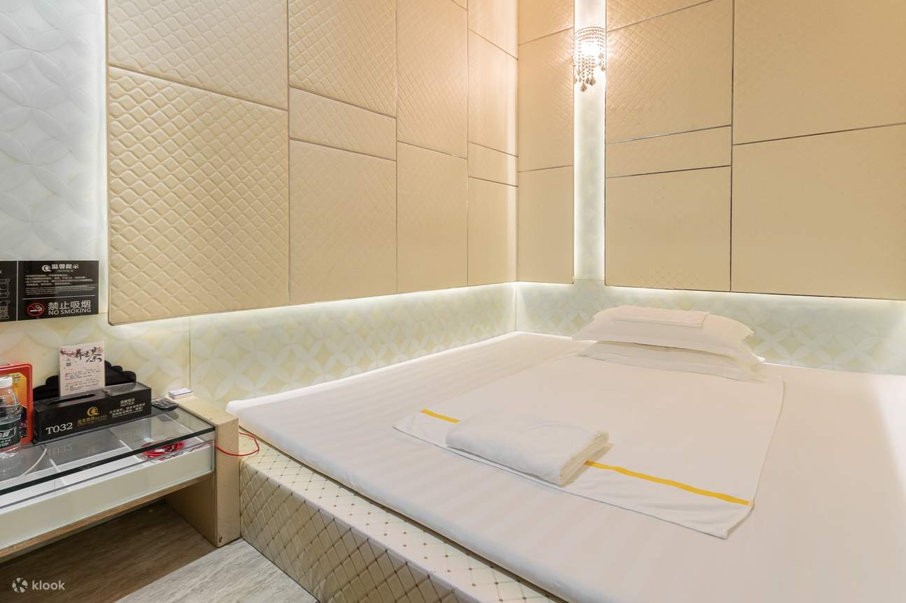 Royal Holiday Food Spa | Near Luohu Port